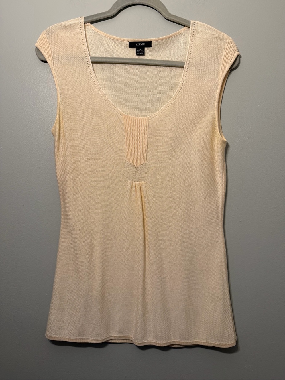 Alfani Cream Scoop Neck Sleeveless Silk Knit Tank